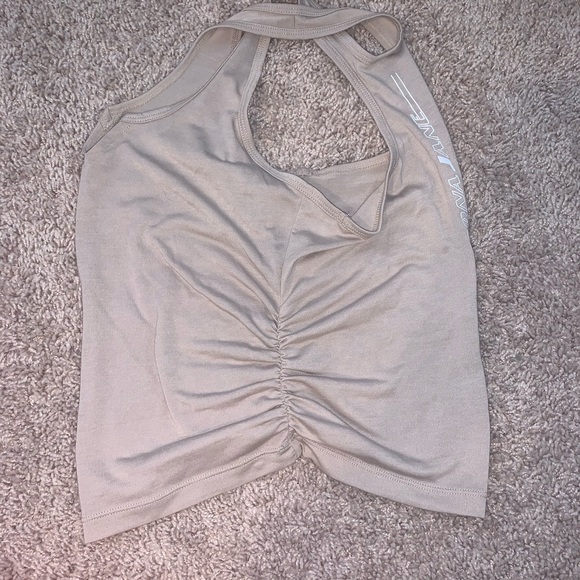 Lorna Jane ruched crop tank - Picture 6 of 6